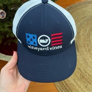Vineyards vines navy blue and white hat